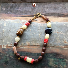 Cargar imagen en el visor de la galería, JIMENA collar piedras marrones/bermellón